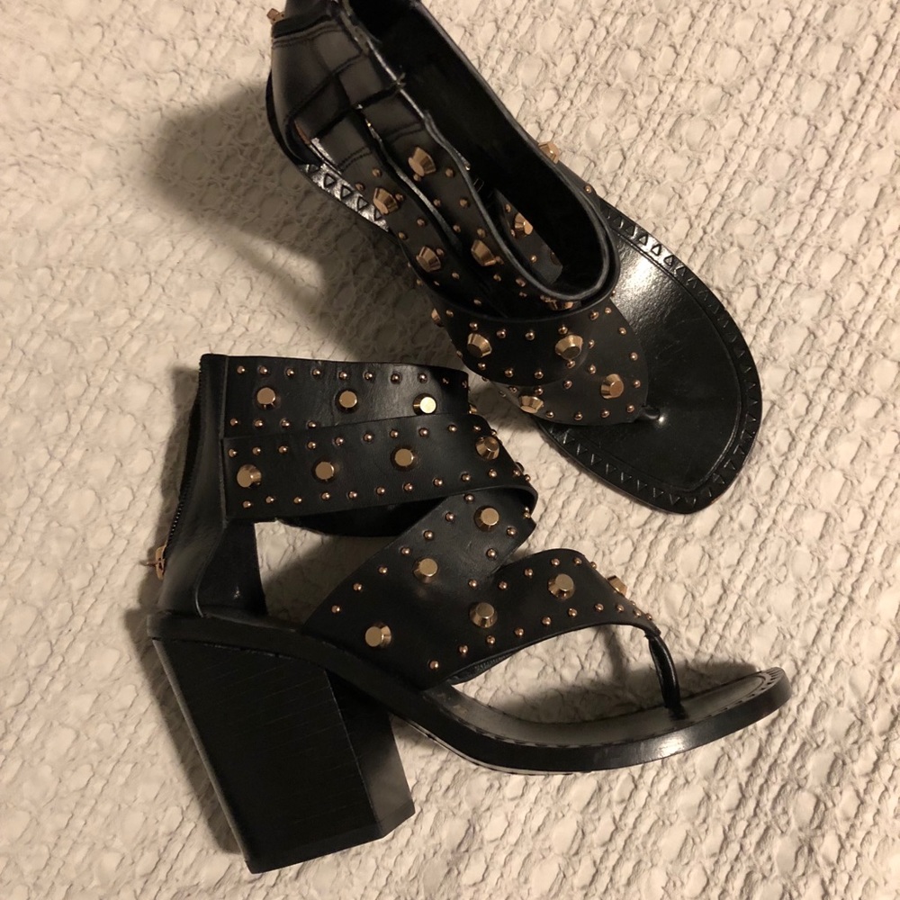 NEW Ivy Kirzhner Block Heel Sandal size 7